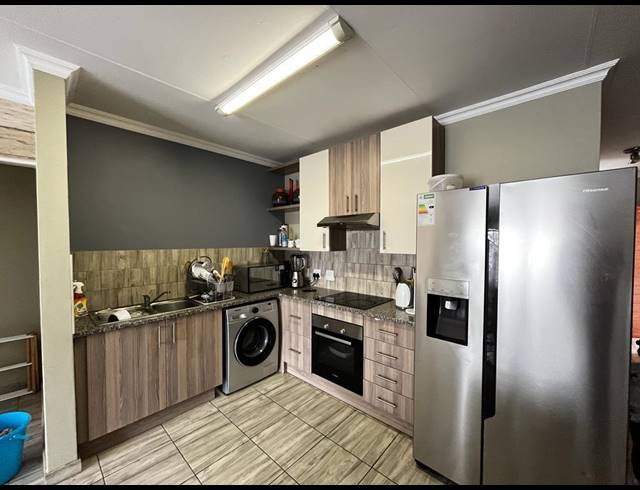 2 BEDROOM TOWNHOUSE FOR SALE IN NOORDWYK